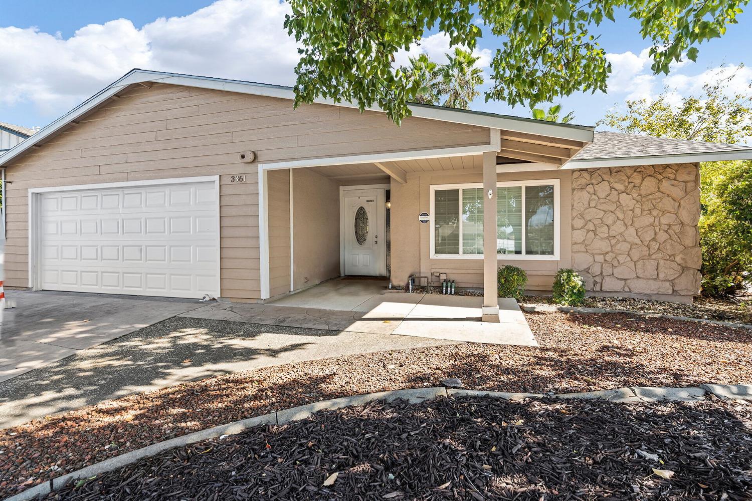 Detail Gallery Image 1 of 1 For 3361 Romford Way, Sacramento,  CA 95827 - 3 Beds | 2 Baths