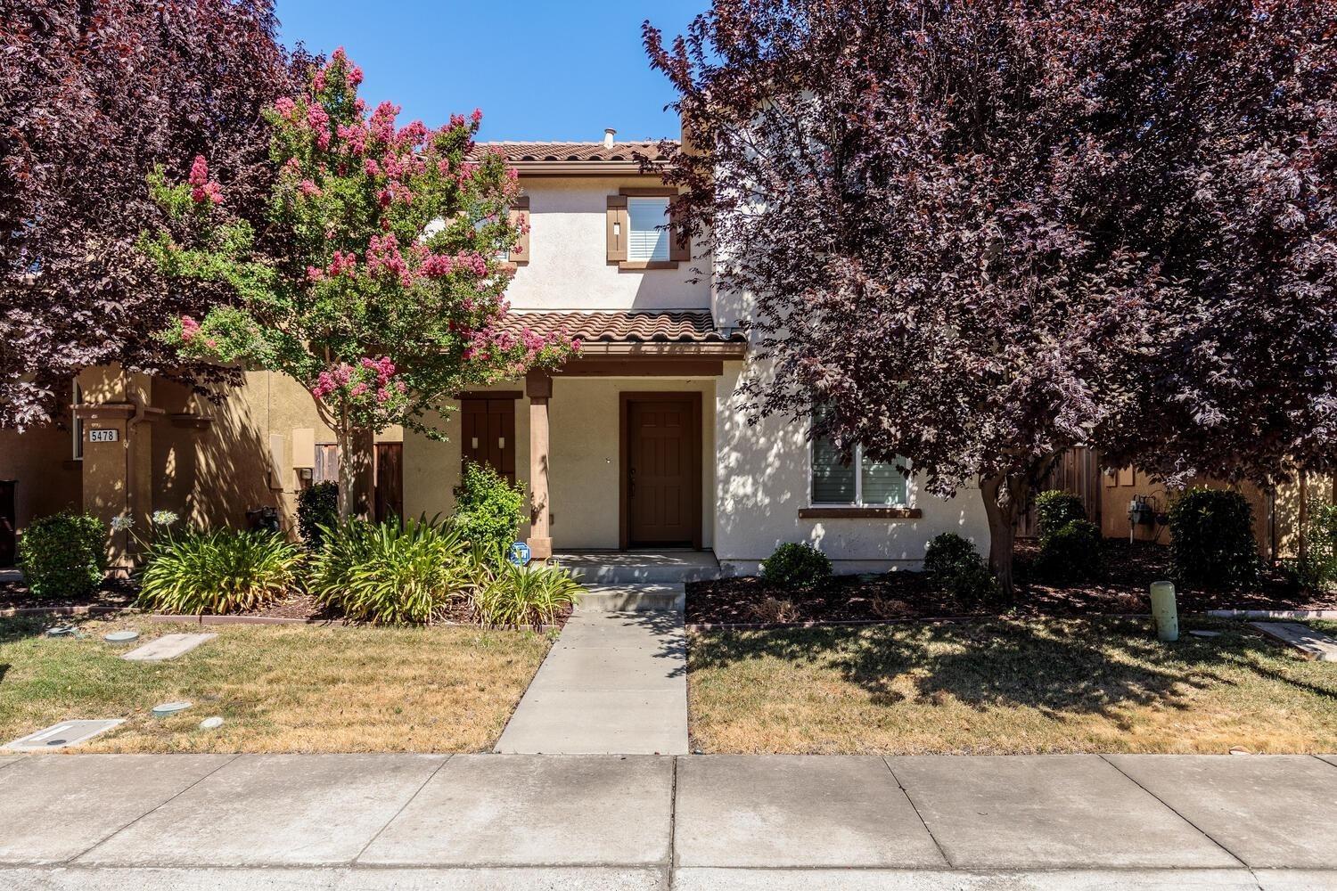 Photo of 5472 Duck Walk Wy in Sacramento, CA