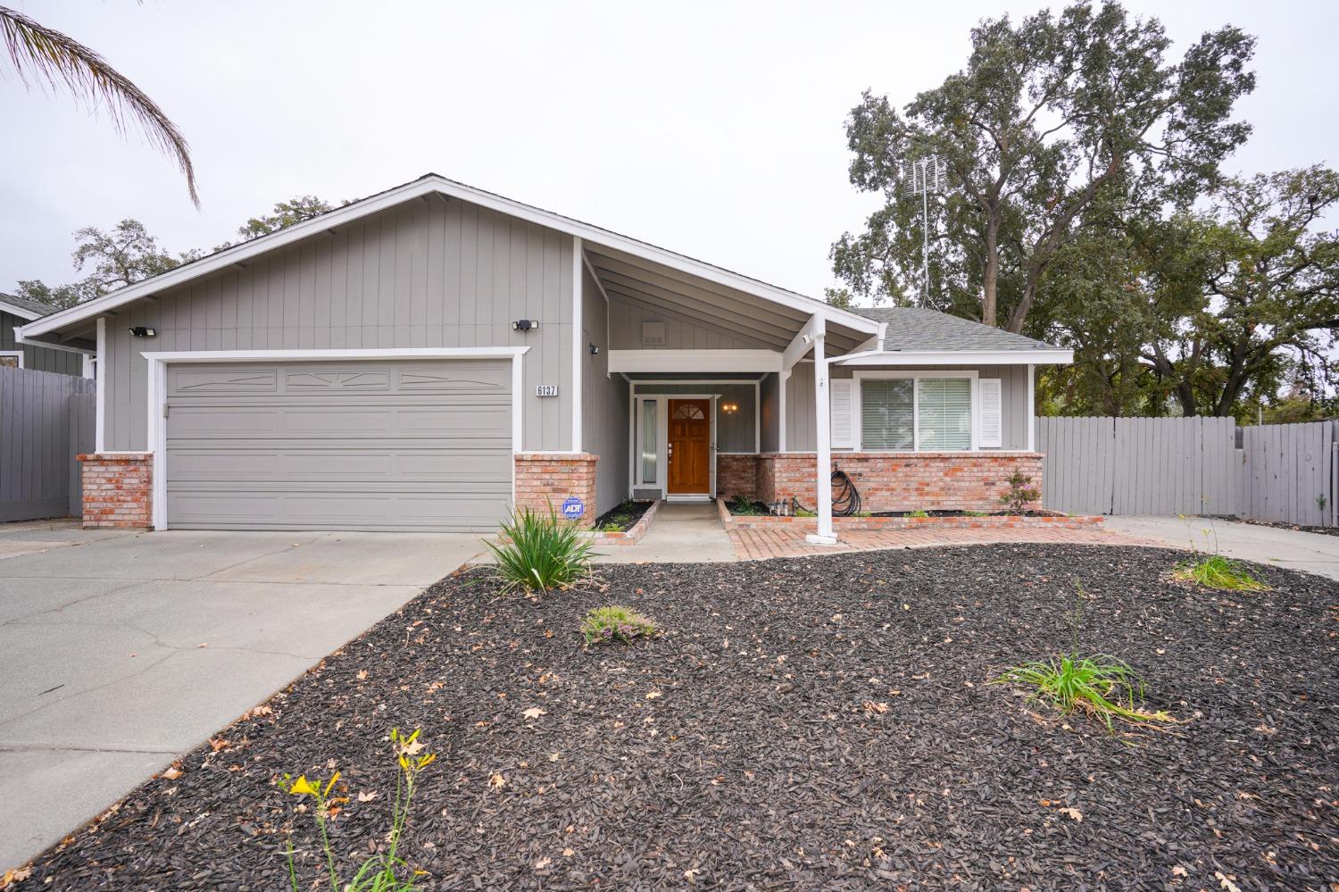 Detail Gallery Image 1 of 1 For 6137 Rita Lou Way, Citrus Heights,  CA 95610 - 3 Beds | 2 Baths