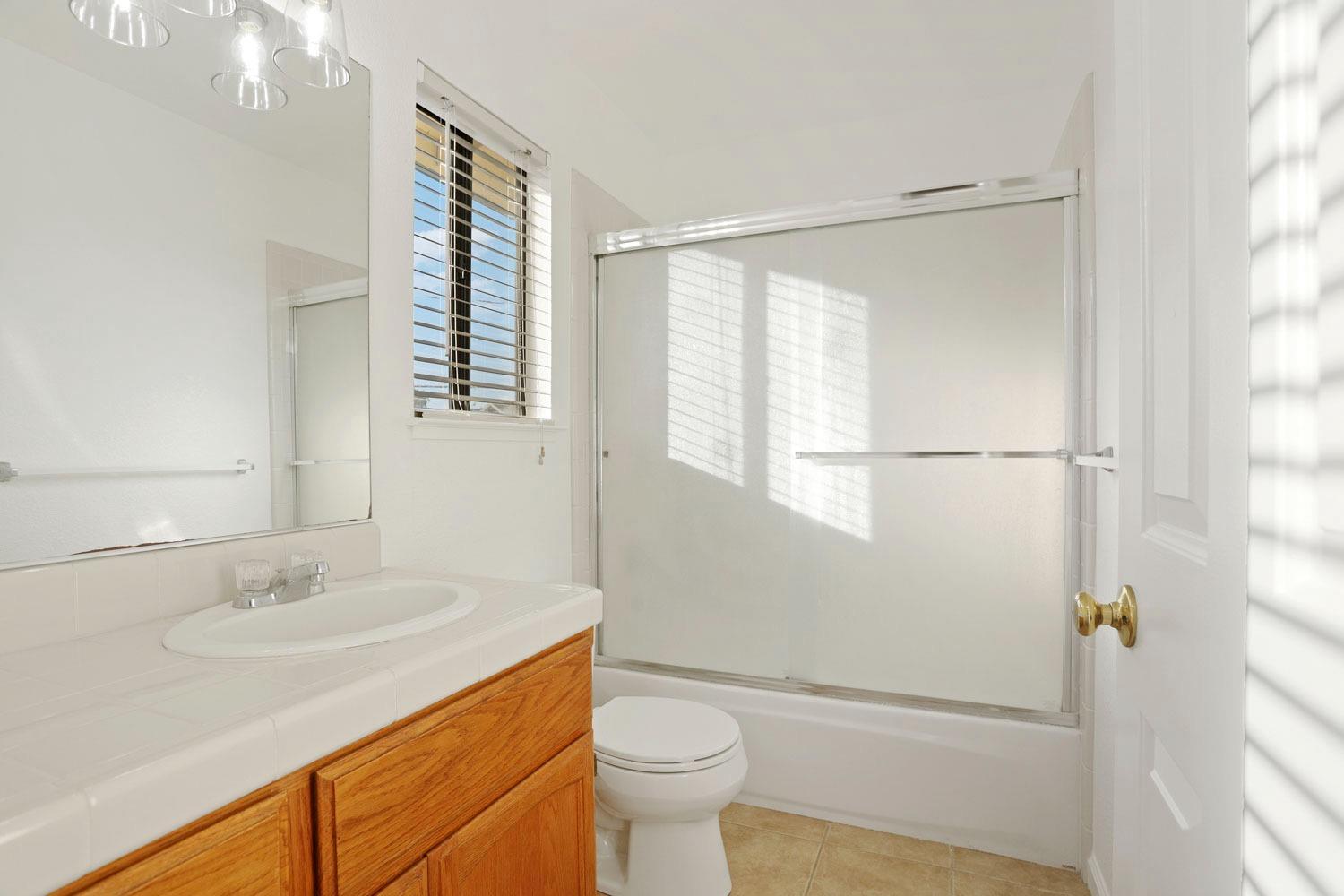 Detail Gallery Image 22 of 35 For 1801 Almondwood Pl, Lodi,  CA 95240 - 3 Beds | 2 Baths