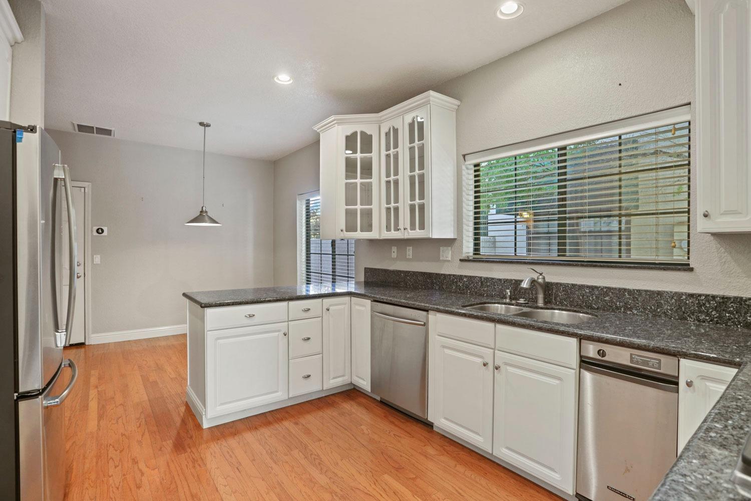 Detail Gallery Image 14 of 52 For 1132 Rivergate Dr #14,  Lodi,  CA 95240 - 2 Beds | 2/1 Baths