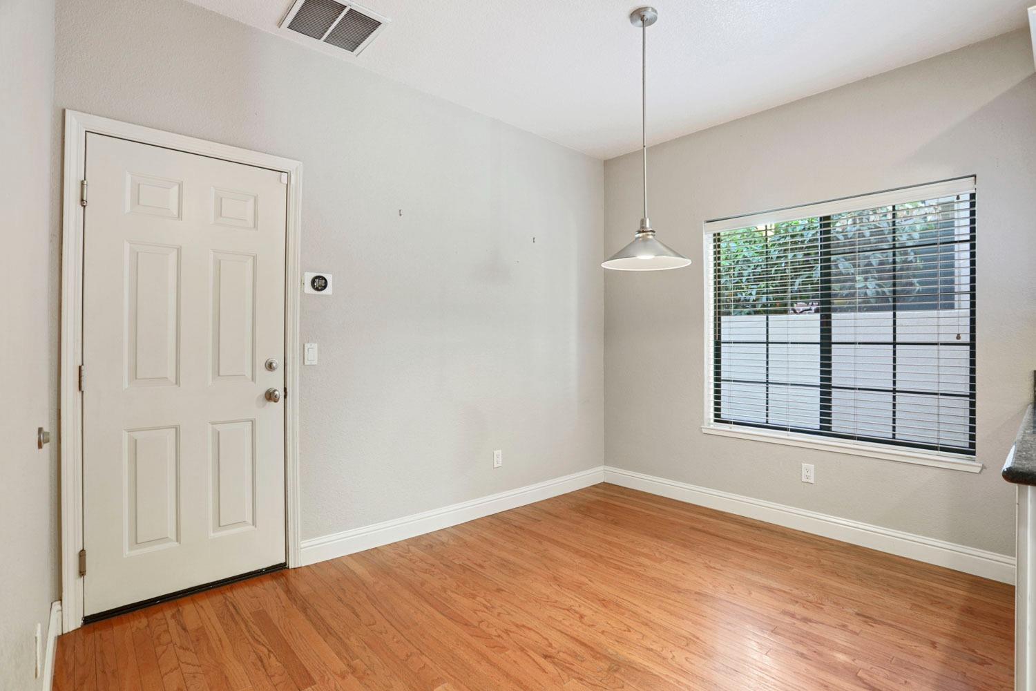 Detail Gallery Image 14 of 45 For 1132 Rivergate Dr #14,  Lodi,  CA 95240 - 2 Beds | 2/1 Baths