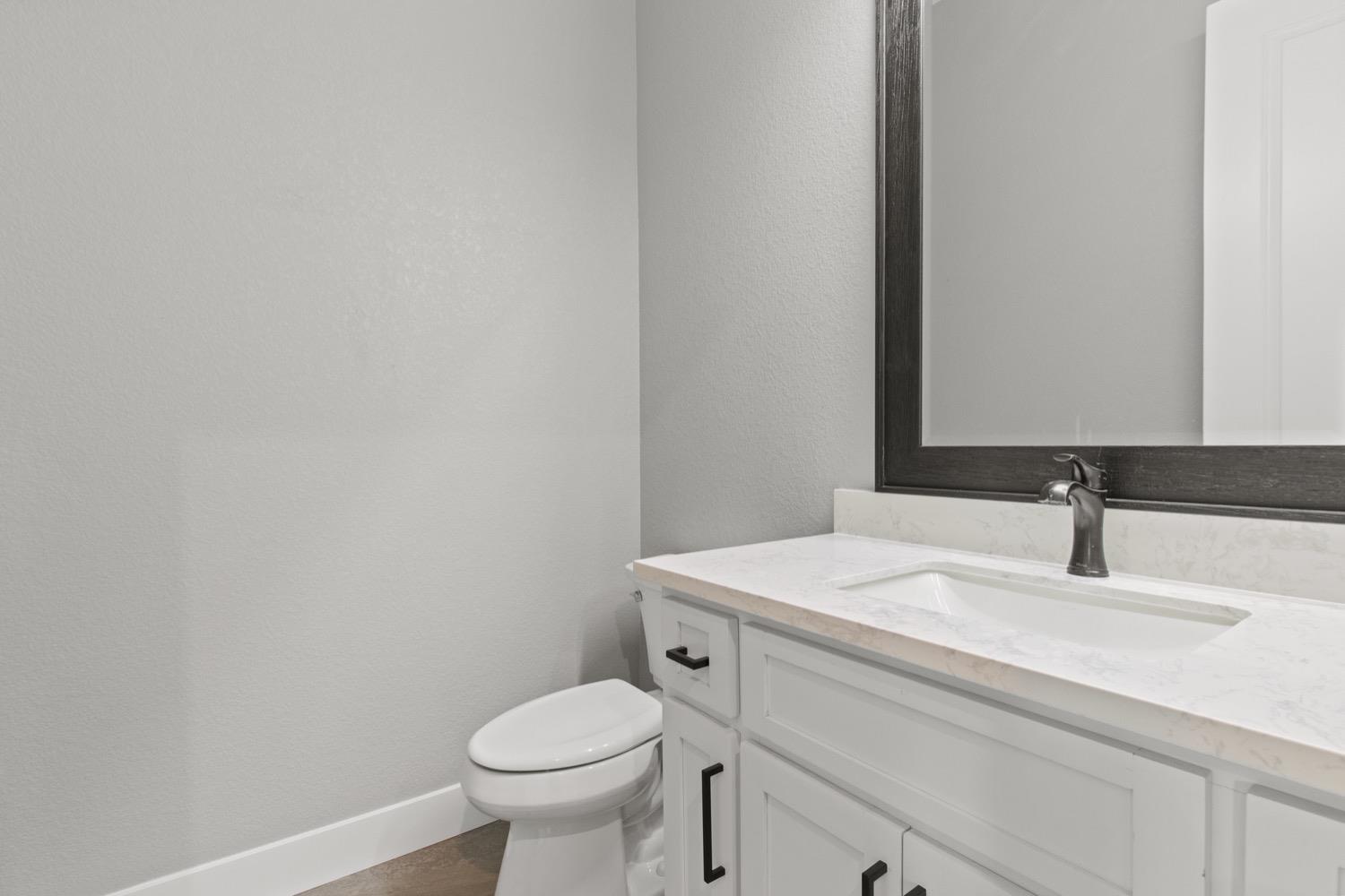 Detail Gallery Image 36 of 39 For 126 Mylnar Ave, Manteca,  CA 95336 - 4 Beds | 4/1 Baths