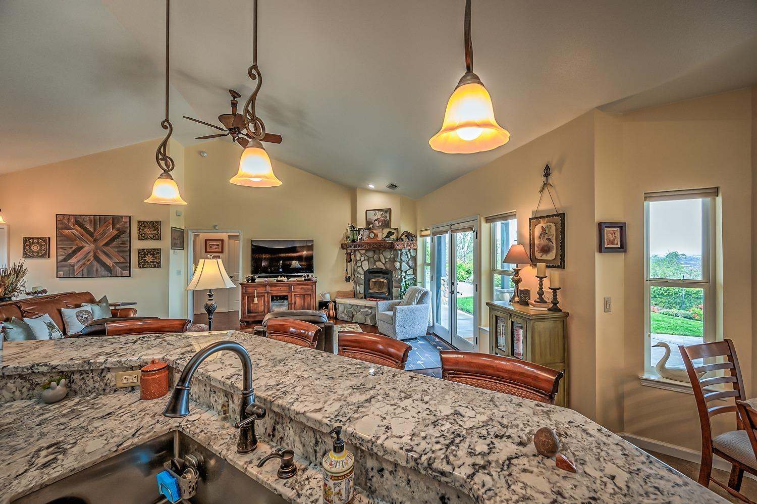 Detail Gallery Image 9 of 46 For 13495 Red Bank Road, Red Bluff,  CA 96080 - 3 Beds | 2 Baths