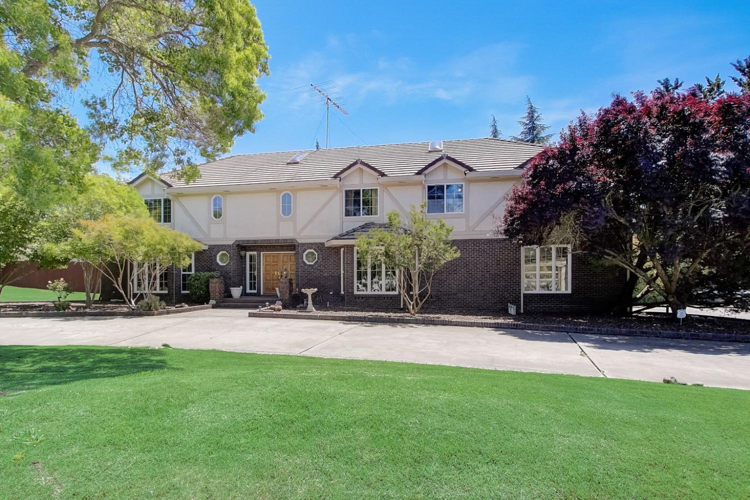 Photo of 7919 Indian Creek Dr in Orangevale, CA