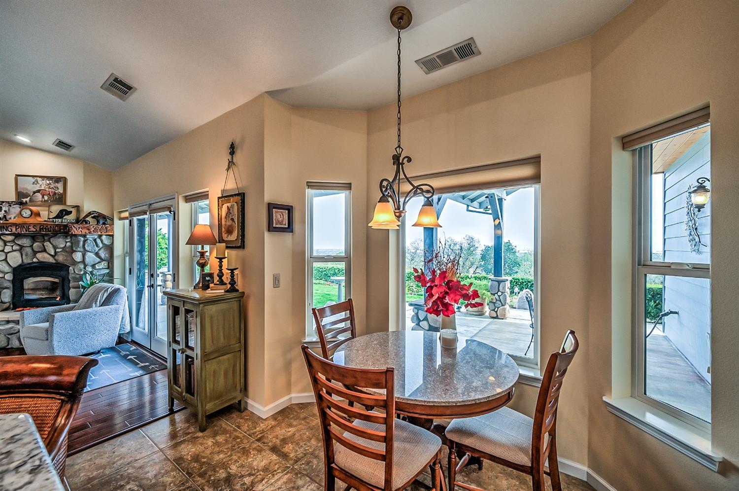 Detail Gallery Image 10 of 46 For 13495 Red Bank Road, Red Bluff,  CA 96080 - 3 Beds | 2 Baths