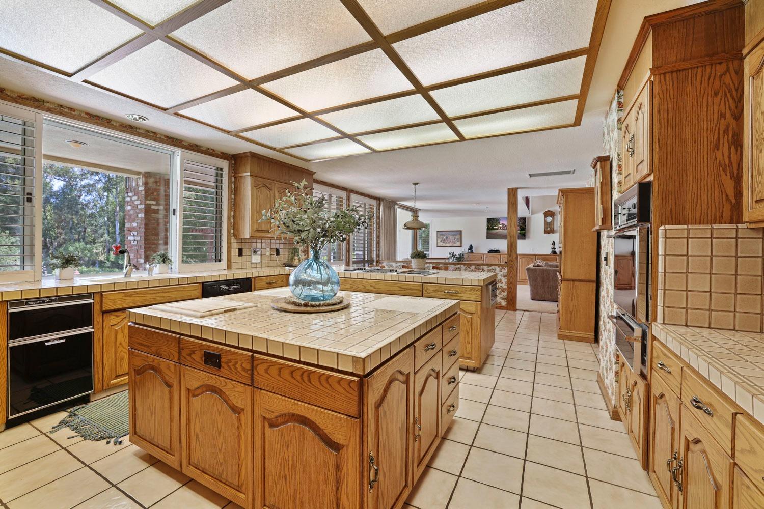 Detail Gallery Image 16 of 98 For 1336 Rivergate Dr, Lodi,  CA 95240 - 4 Beds | 3/1 Baths