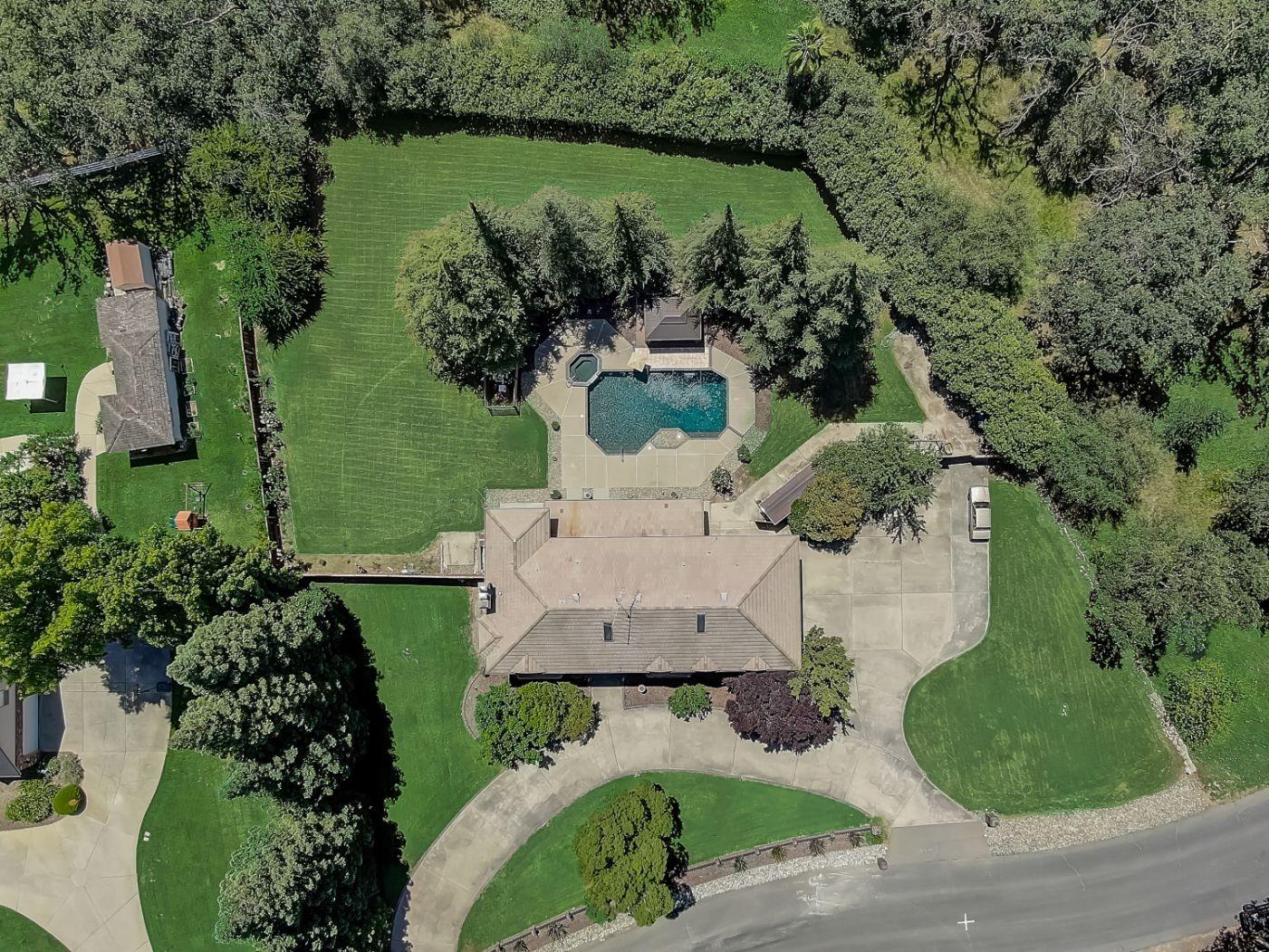 Photo of 7919 Indian Creek Dr in Orangevale, CA