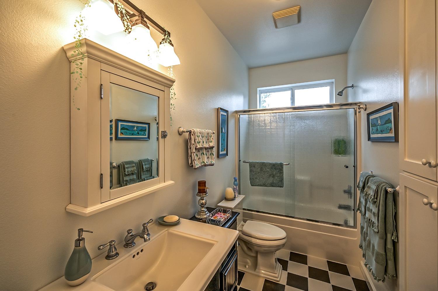 Detail Gallery Image 18 of 46 For 13495 Red Bank Road, Red Bluff,  CA 96080 - 3 Beds | 2 Baths