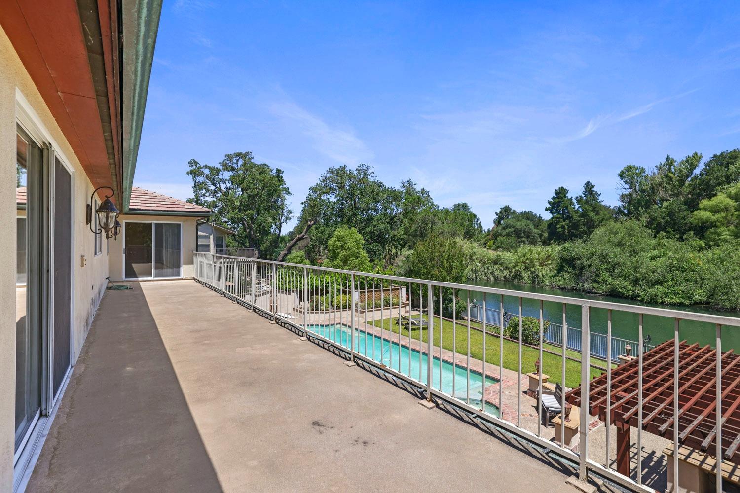 Detail Gallery Image 45 of 98 For 1336 Rivergate Dr, Lodi,  CA 95240 - 4 Beds | 3/1 Baths