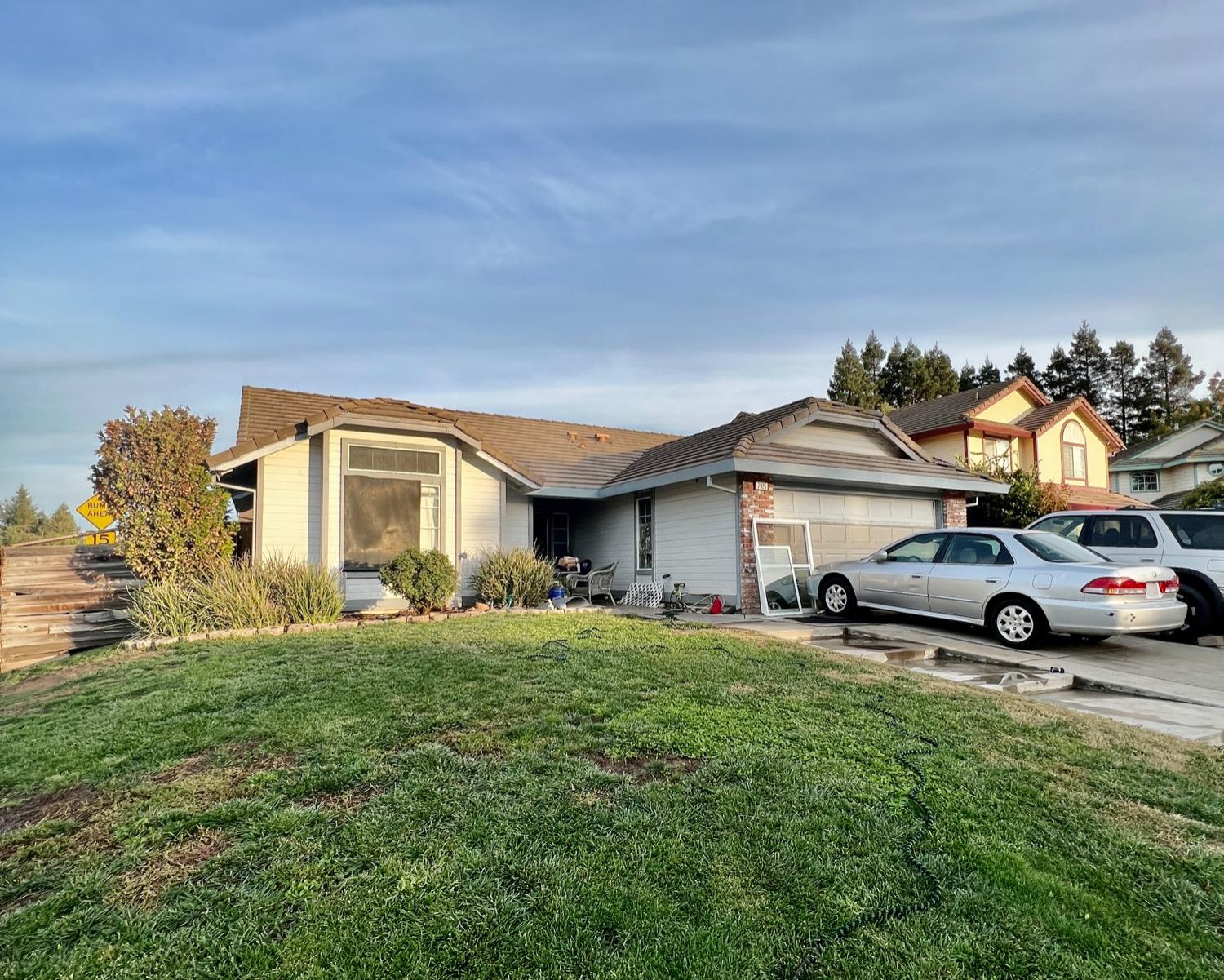 Photo of 7925 Asiatic Lion Ct in Sacramento, CA