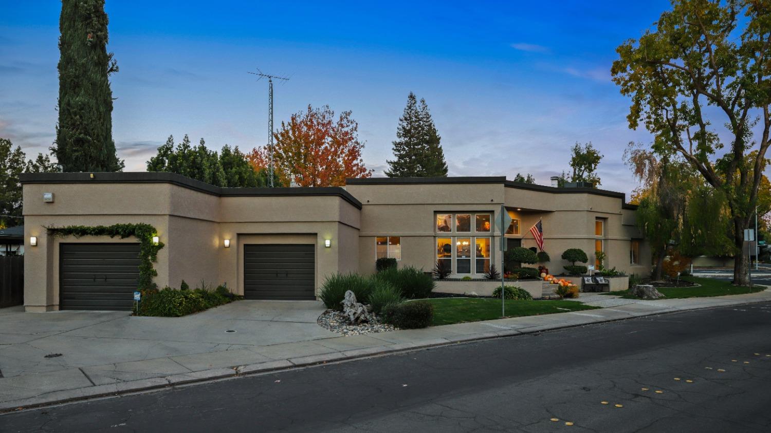 Detail Gallery Image 1 of 1 For 1113 Princeton, Modesto,  CA 95350 - 5 Beds | 2/1 Baths