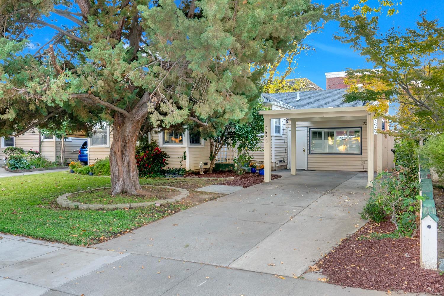 Photo of 3630 24th St in Sacramento, CA