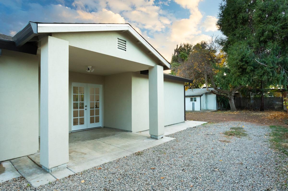 Photo of 800 N Hobson Ave in West Sacramento, CA