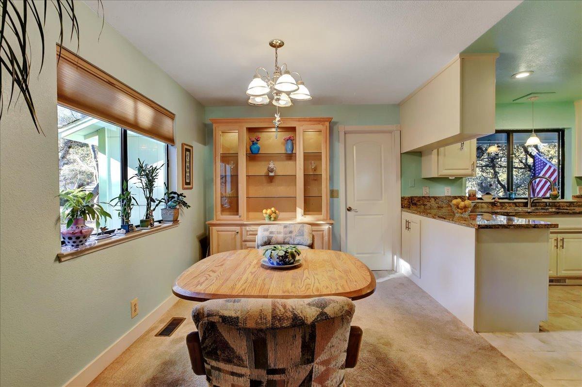 Detail Gallery Image 11 of 42 For 14513 Sun Forest Dr, Penn Valley,  CA 95946 - 3 Beds | 2 Baths