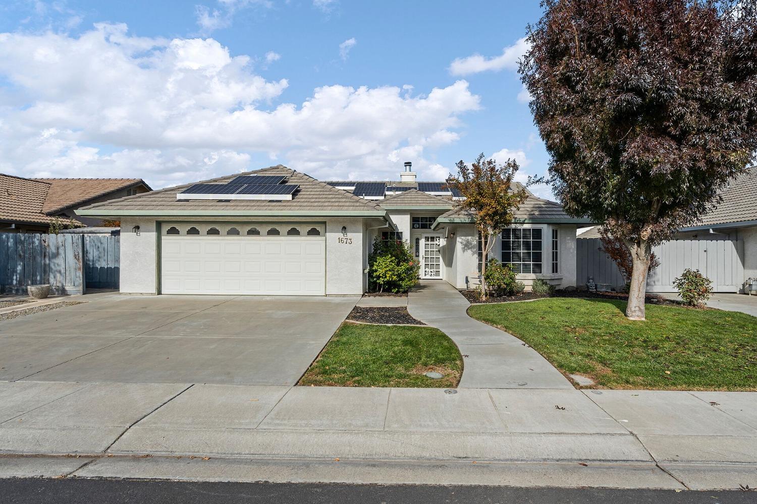 Detail Gallery Image 1 of 1 For 1673 Nehemiah Dr, Manteca,  CA 95336 - 3 Beds | 2 Baths
