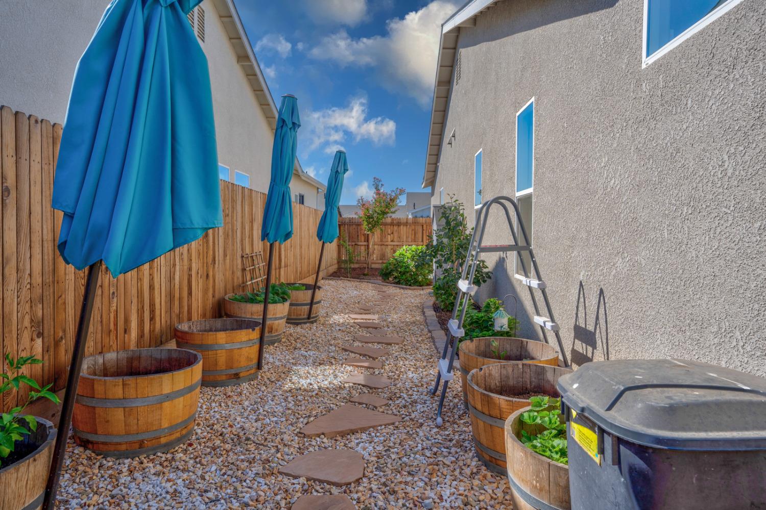 Detail Gallery Image 51 of 68 For 2435 Valverde Dr, Merced,  CA 95340 - 3 Beds | 2 Baths