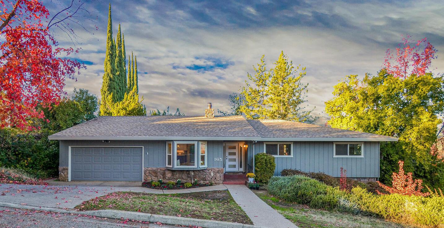 Photo of 165 Raylan Dr in Sutter Creek, CA