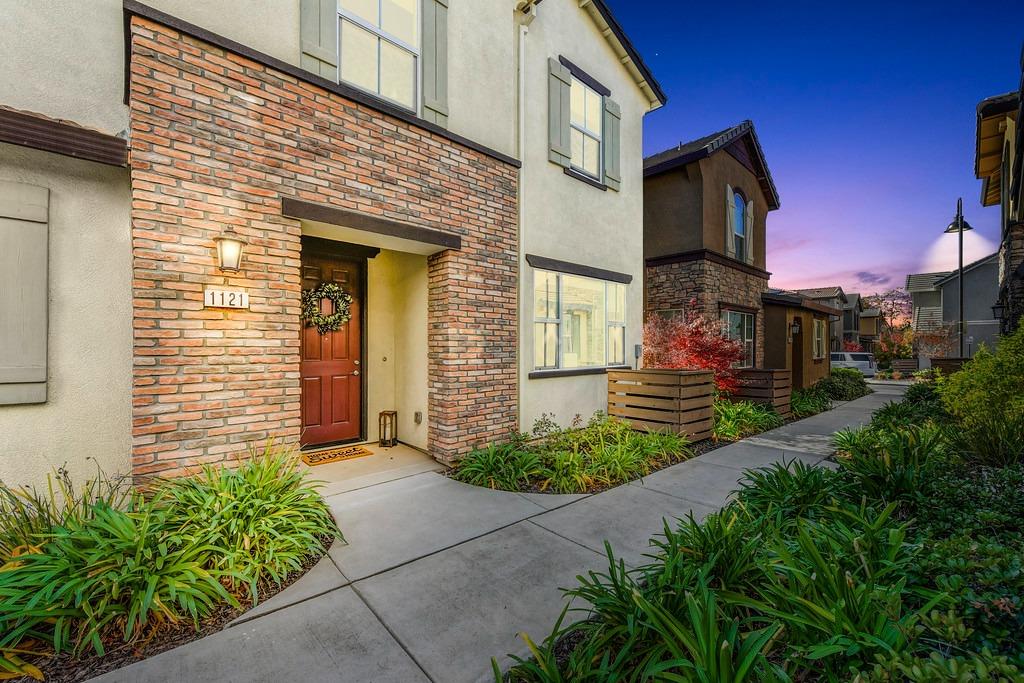 Imagine living at Veranda within Folsom's Empire Ranch Master Planned community with excellent schoo