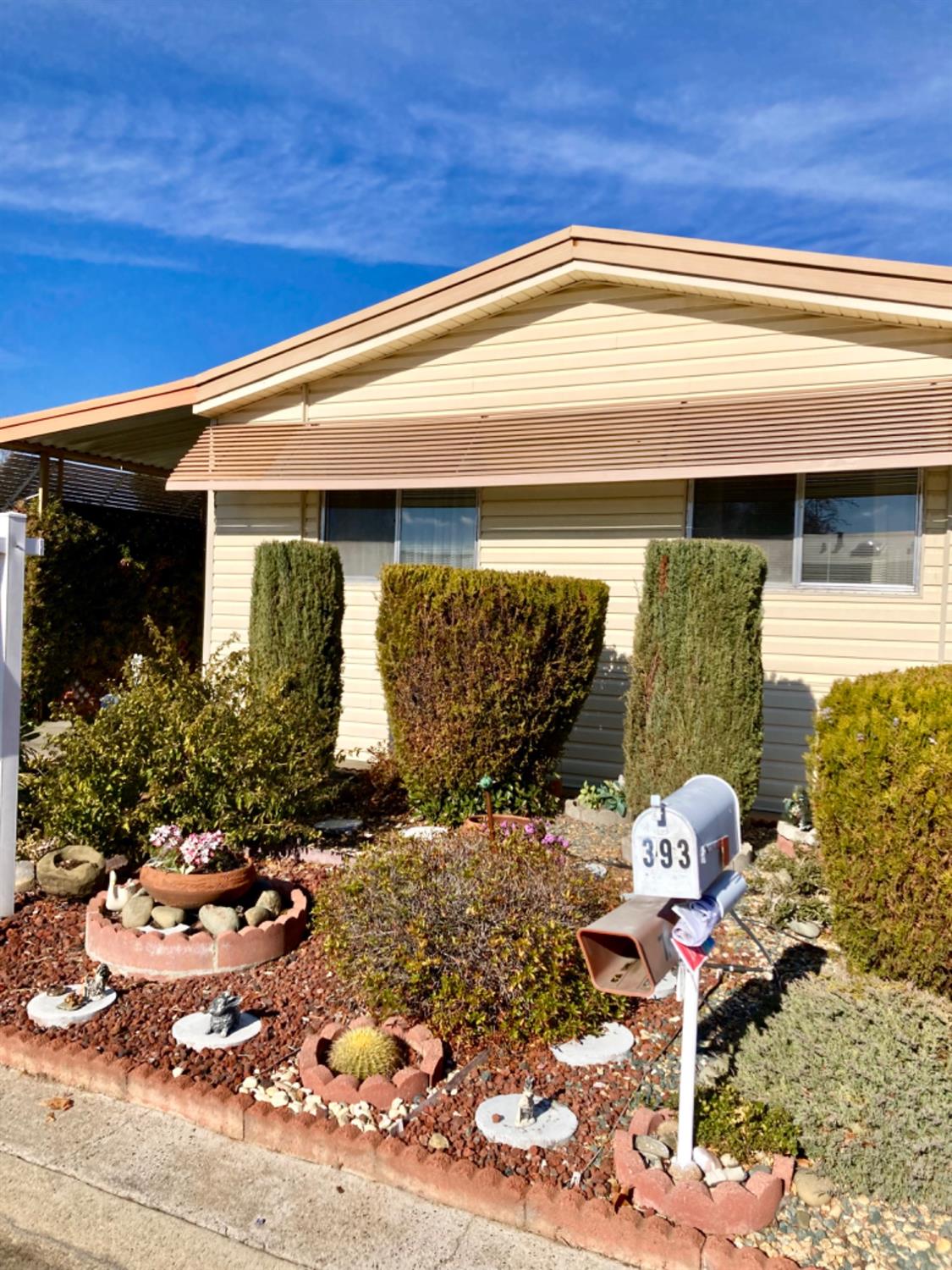 Photo of 393 Crystal View Ln in Rancho Cordova, CA