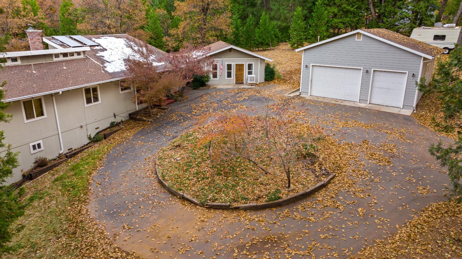 Detail Gallery Image 1 of 1 For 13288 Banner Lava Cap Rd, Nevada City,  CA 95959 - 4 Beds | 3 Baths