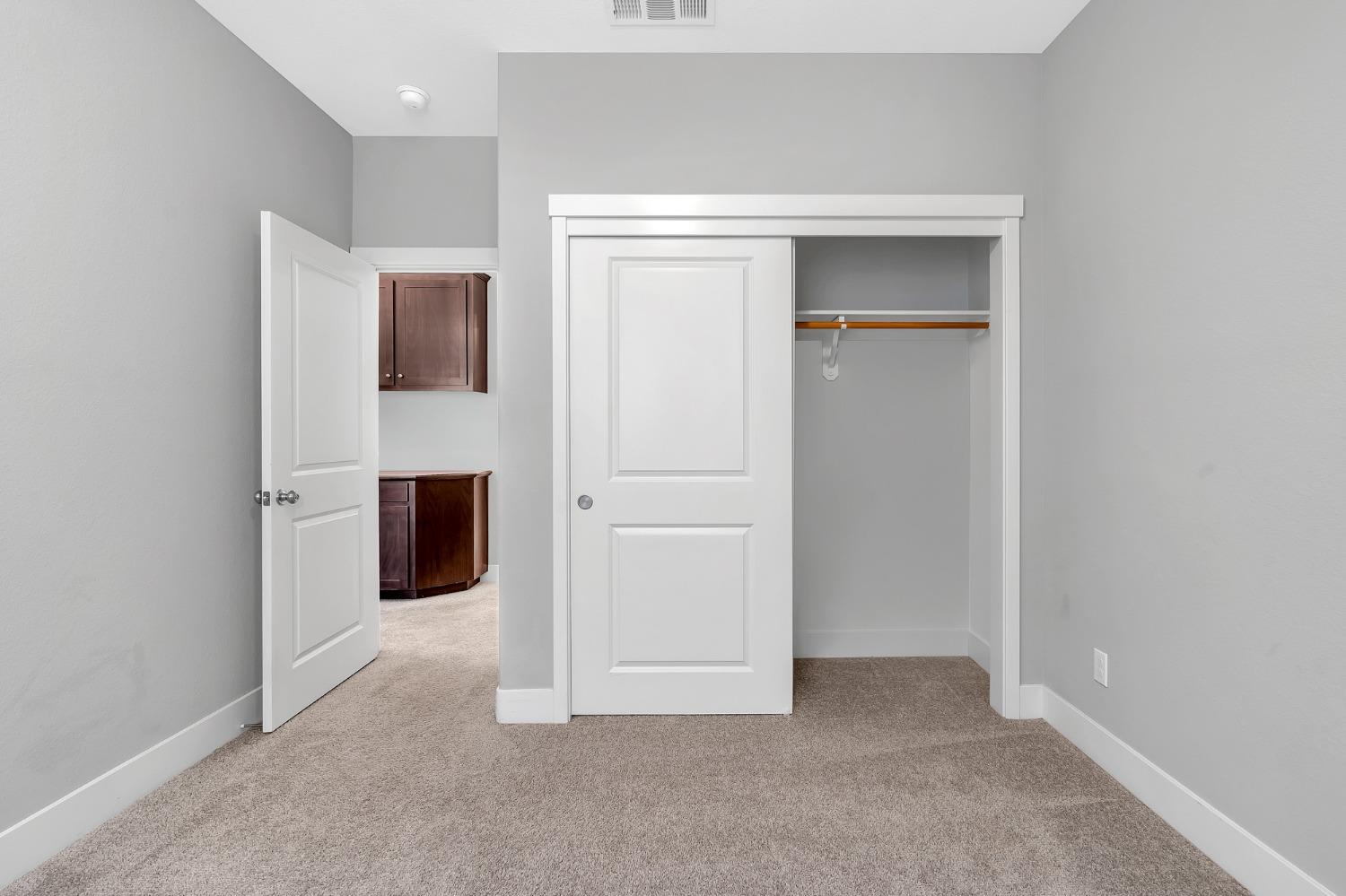 Detail Gallery Image 28 of 28 For 1746 Cobblefield Ln, Los Banos,  CA 93635 - 4 Beds | 2 Baths