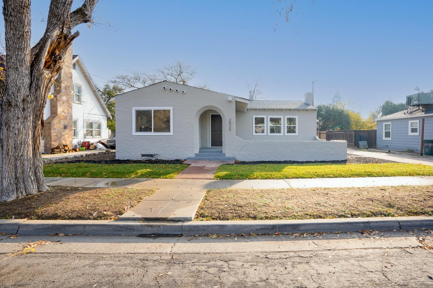Photo of 2030 Calimyrna Ave in Merced, CA
