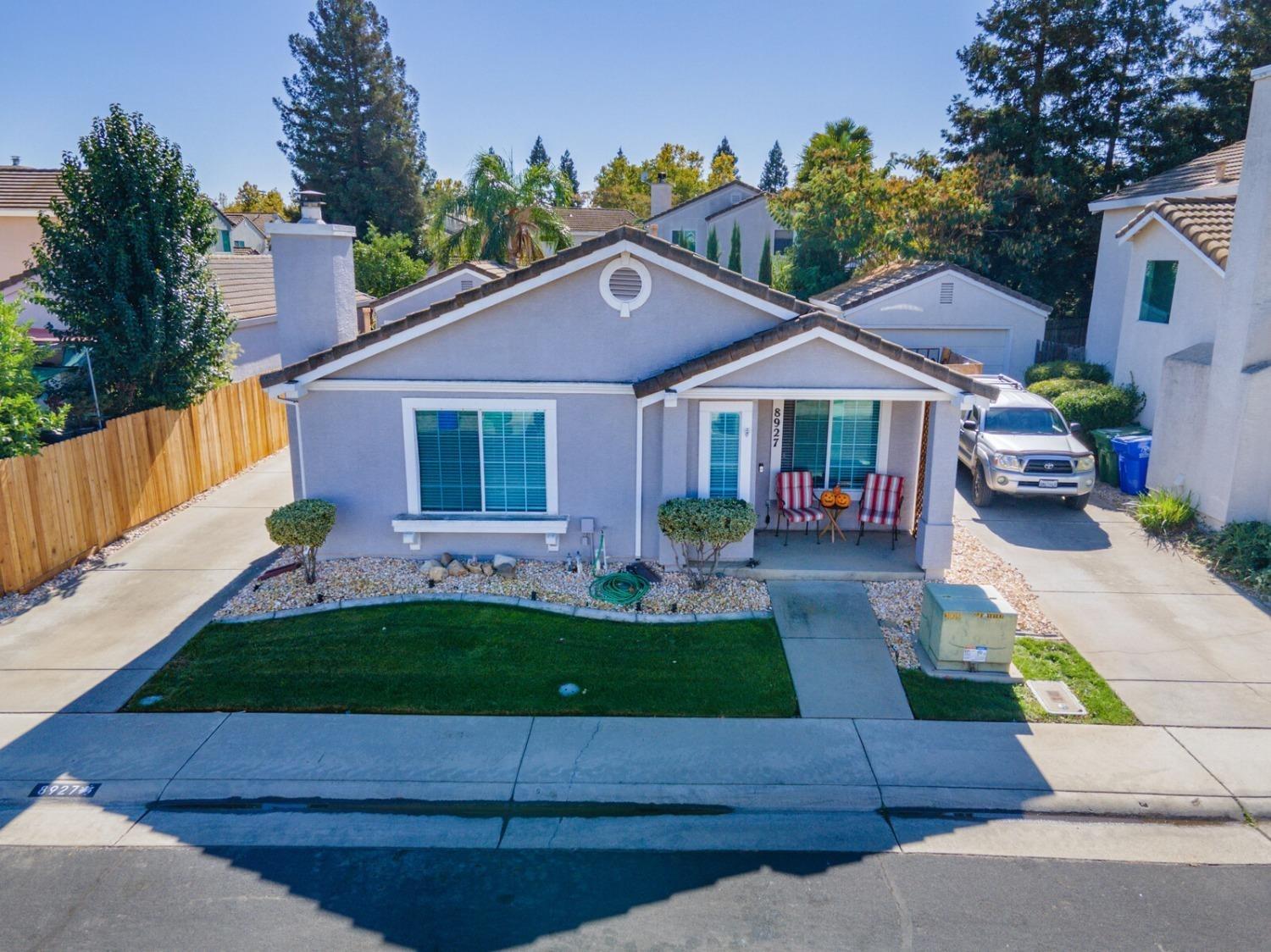 Photo of 8927 Cypress View Wy in Elk Grove, CA