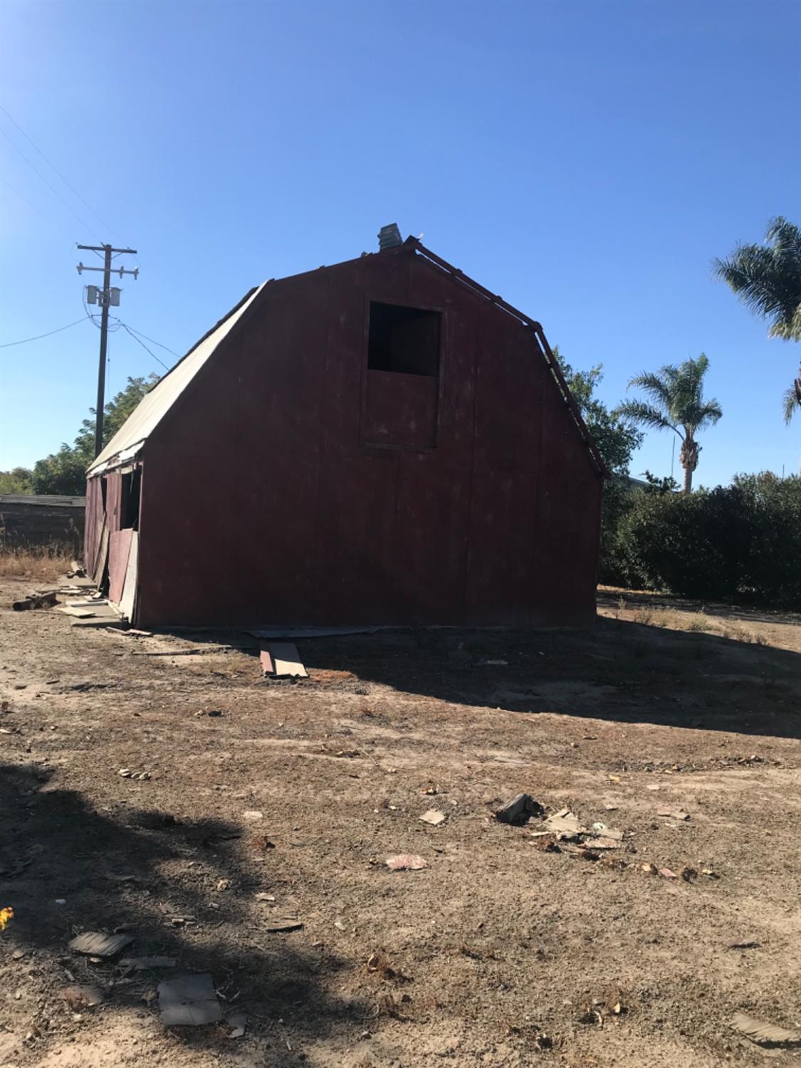 Photo of 68 E Taylor Rd in Lodi, CA