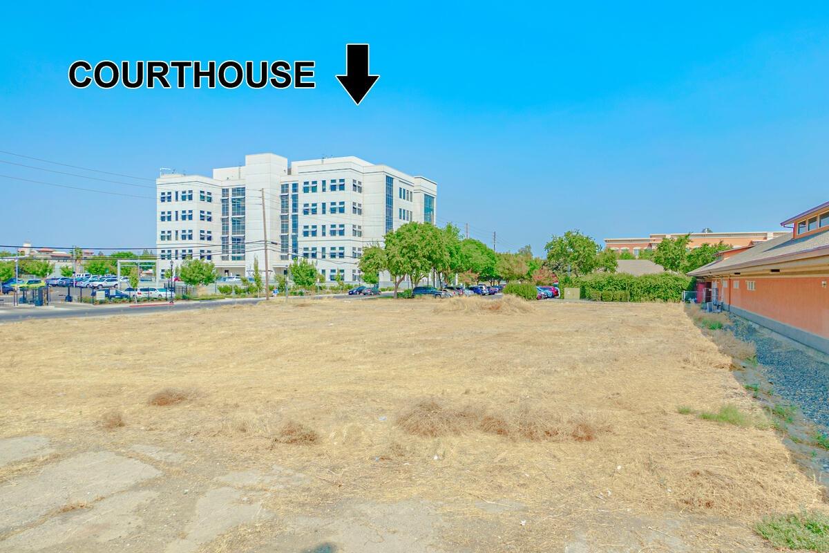 Photo of 1101 Lincoln Ave in Woodland, CA