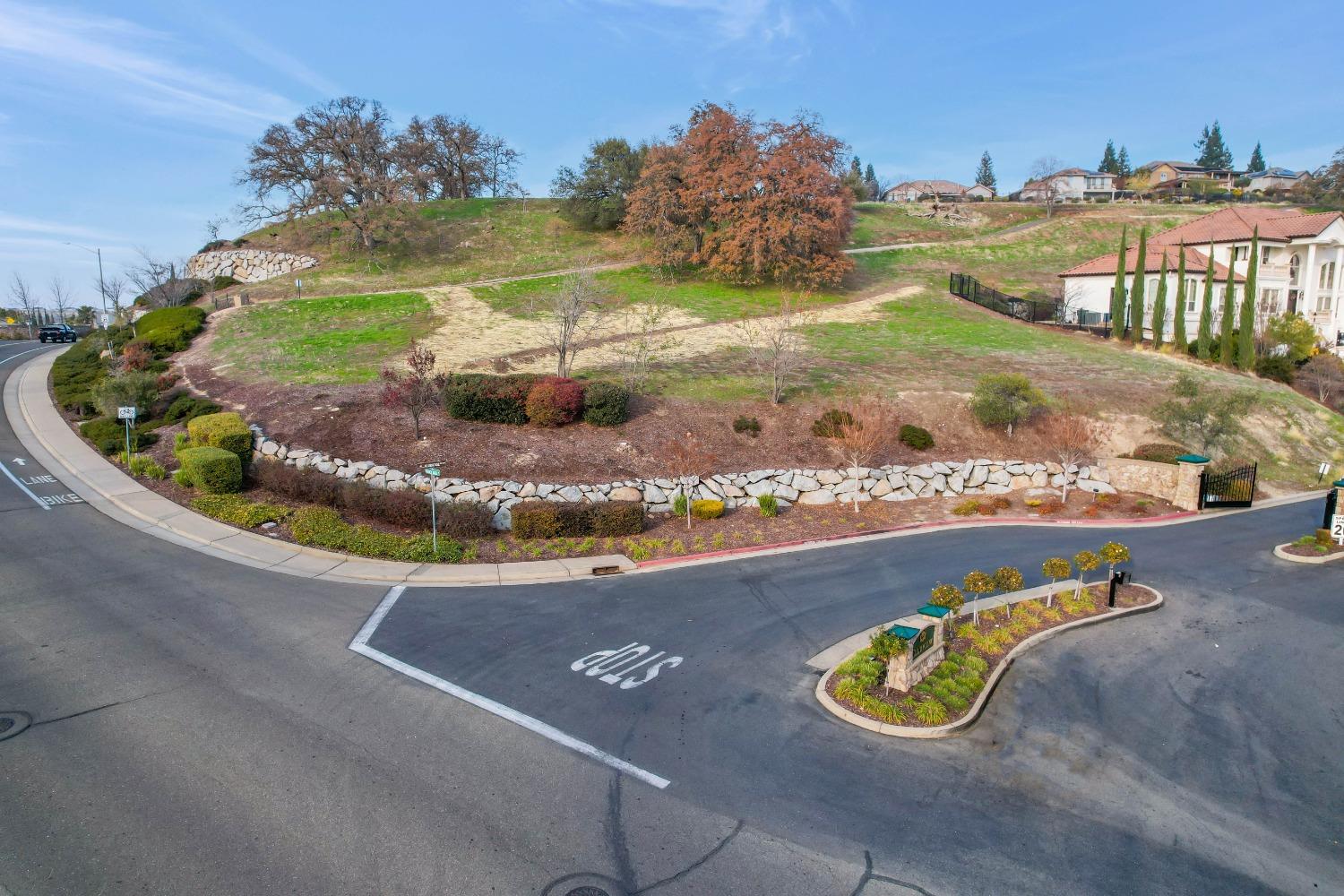 Photo of 2596 Clubhouse Dr in Rocklin, CA