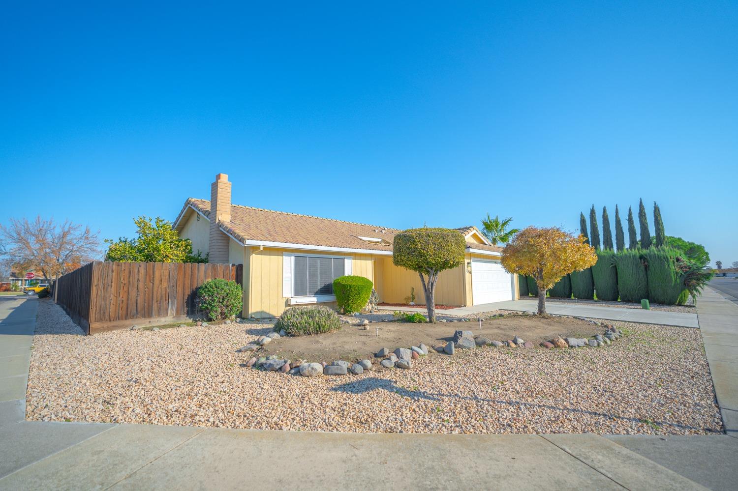Detail Gallery Image 1 of 45 For 1316 Chukar St, Los Banos,  CA 93635 - 2 Beds | 2 Baths