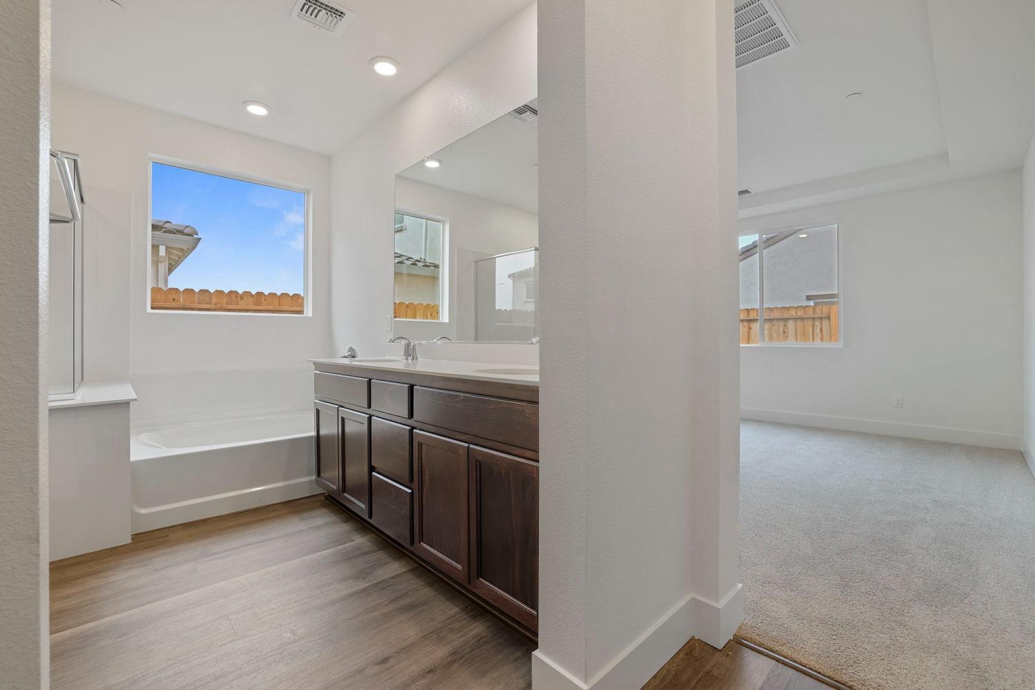 Detail Gallery Image 41 of 59 For 1731 Duchamp Way, Lodi,  CA 95242 - 4 Beds | 3/1 Baths