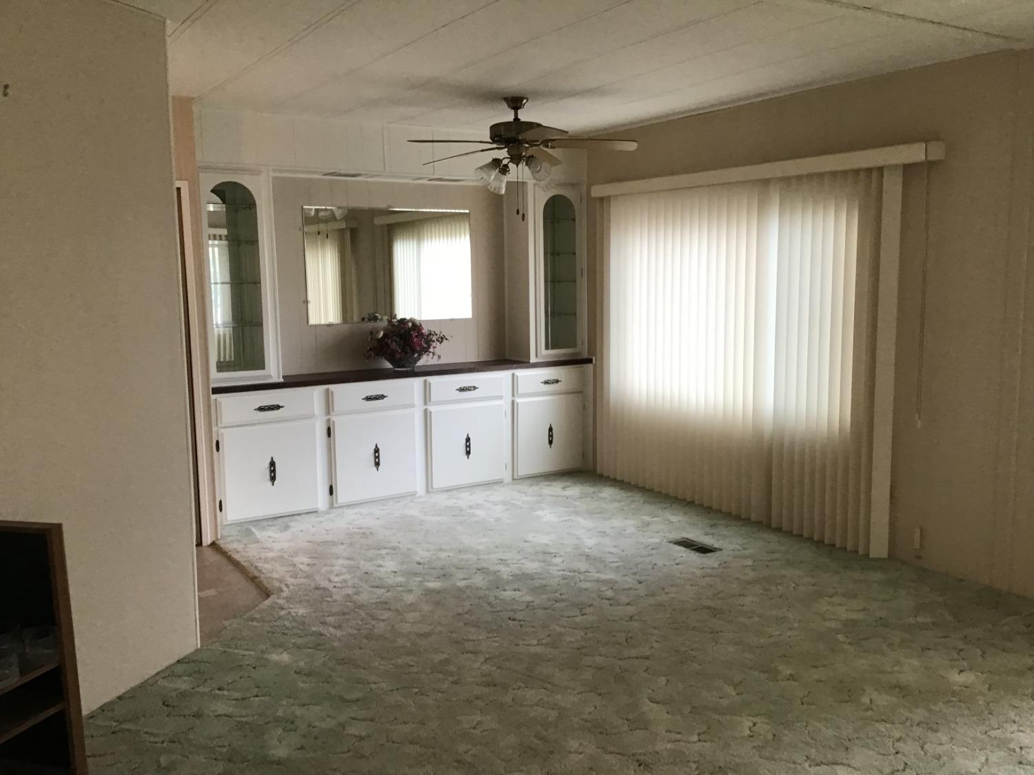 Detail Gallery Image 7 of 43 For 210 San Juan, Lodi,  CA 95240 - 2 Beds | 2 Baths