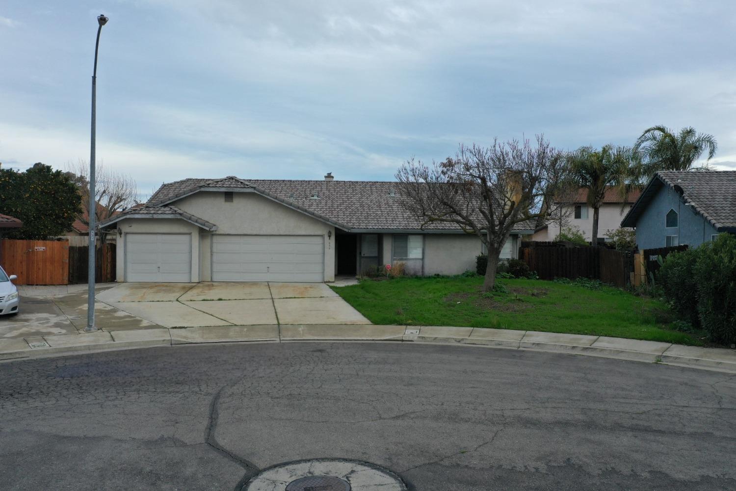 Detail Gallery Image 1 of 18 For 528 Datewood Ct, Los Banos,  CA 93635 - 3 Beds | 2 Baths