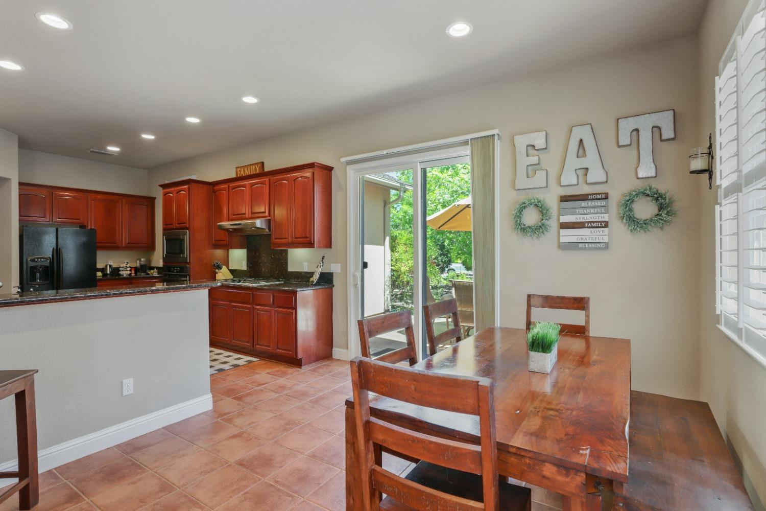 Detail Gallery Image 15 of 57 For 66 Knolls Ct, Copperopolis,  CA 95228 - 3 Beds | 2/1 Baths