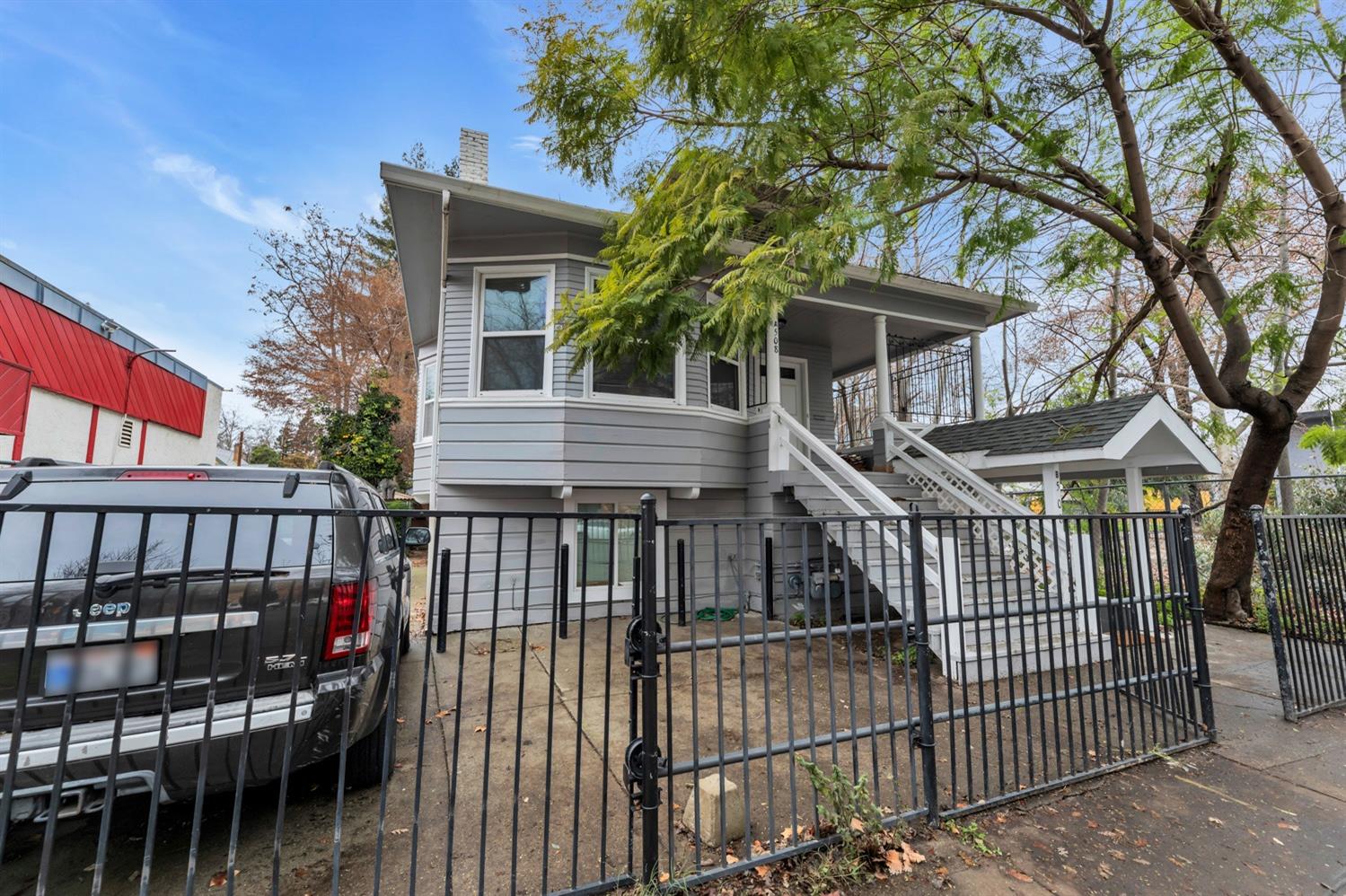 Photo of 508 16th St in Sacramento, CA