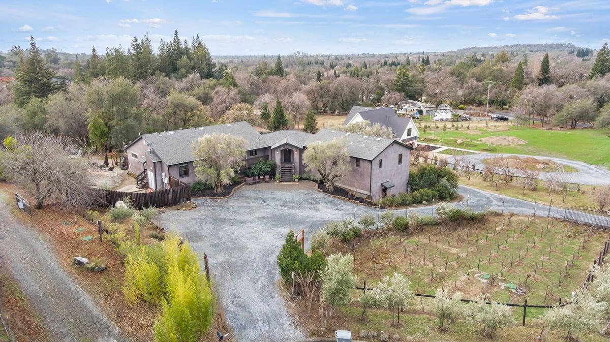 Photo of 3893 Peach Dr in Loomis, CA