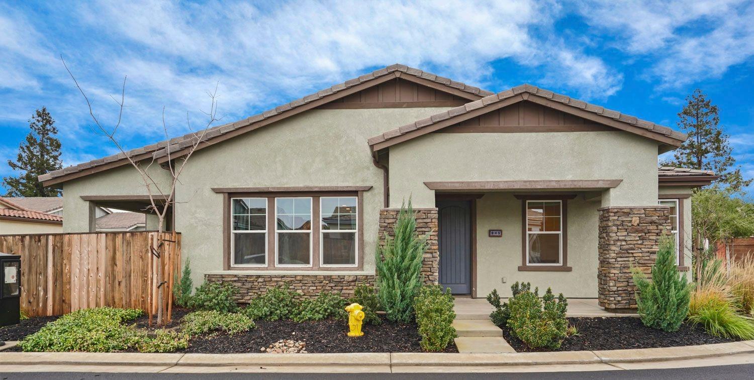 Detail Gallery Image 1 of 1 For 985 Harvest Crossing St, Lodi,  CA 95242 - 3 Beds | 2/1 Baths