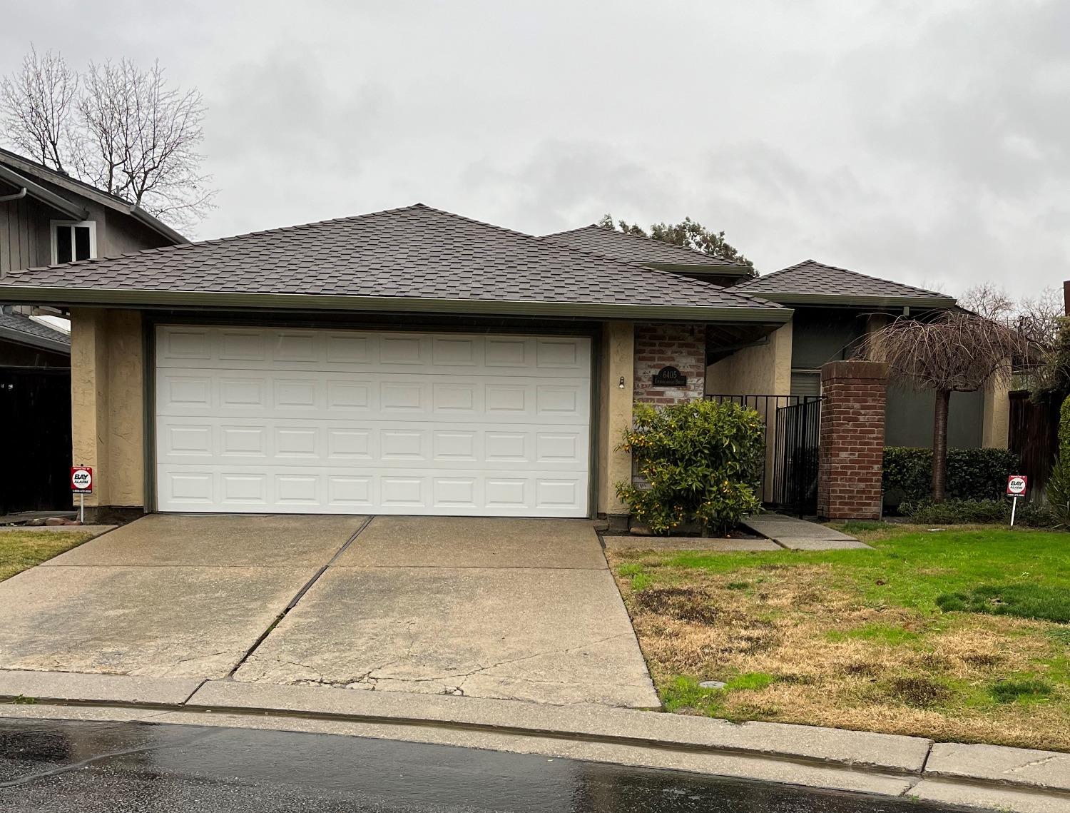 Detail Gallery Image 1 of 1 For 6405 Embarcadero Dr, Stockton,  CA 95219 - 3 Beds | 2 Baths