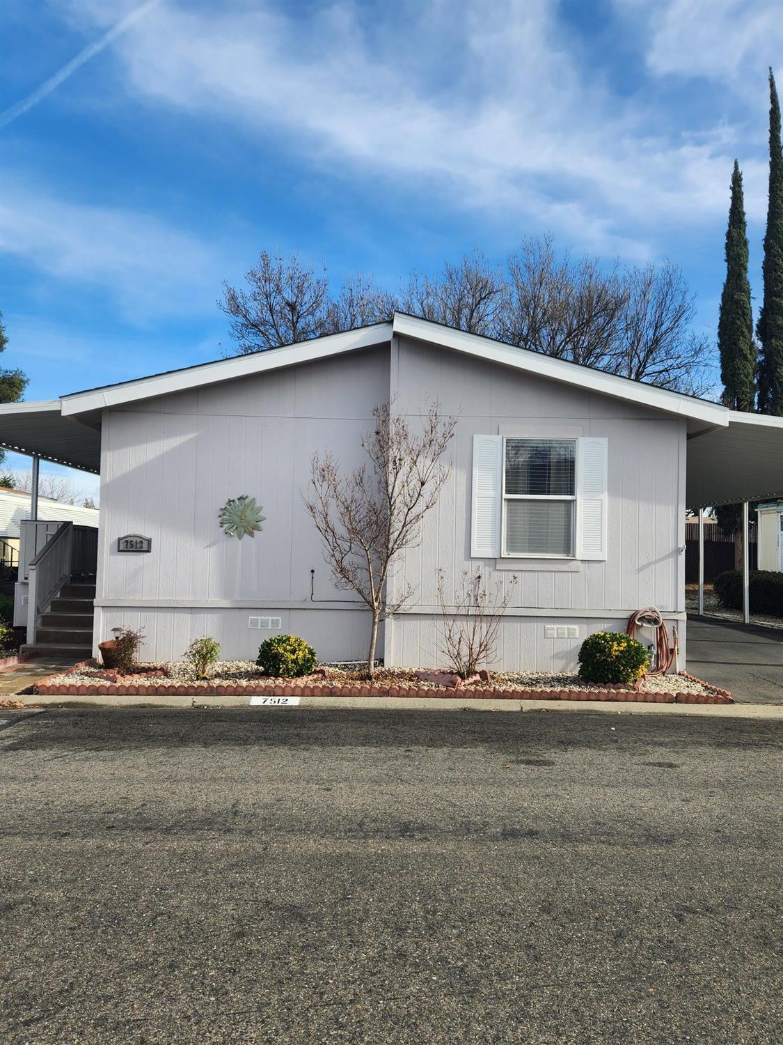 Photo of 7512 Goldeneye Ln in Citrus Heights, CA
