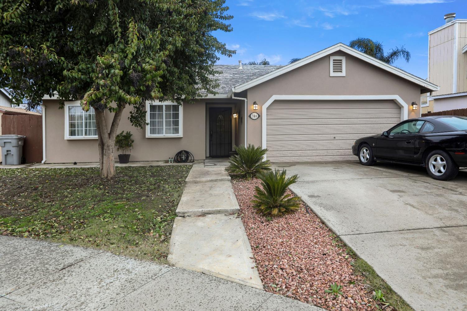 Photo of 386 Bright Day Dr in Woodland, CA