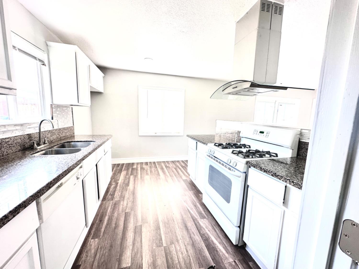 Photo of 7665 Sweetbrier Wy in Sacramento, CA