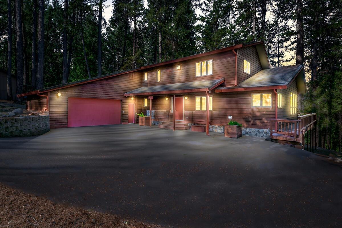 5240 Happy Pines Drive, Foresthill, CA 95631