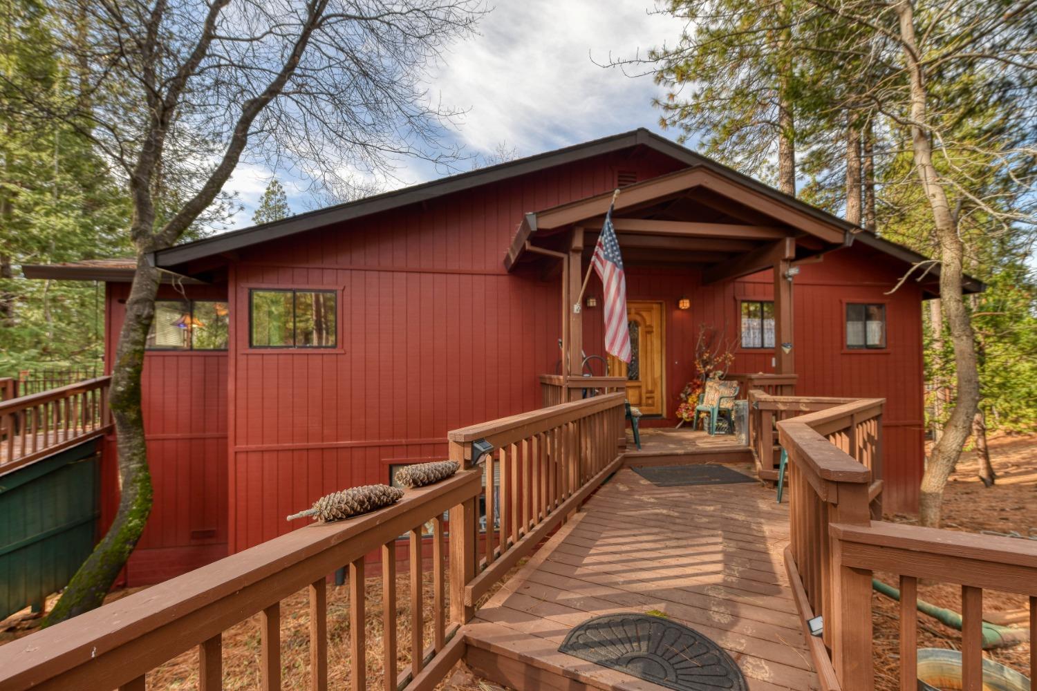 Photo of 25431 Sugar Pine Dr in Pioneer, CA