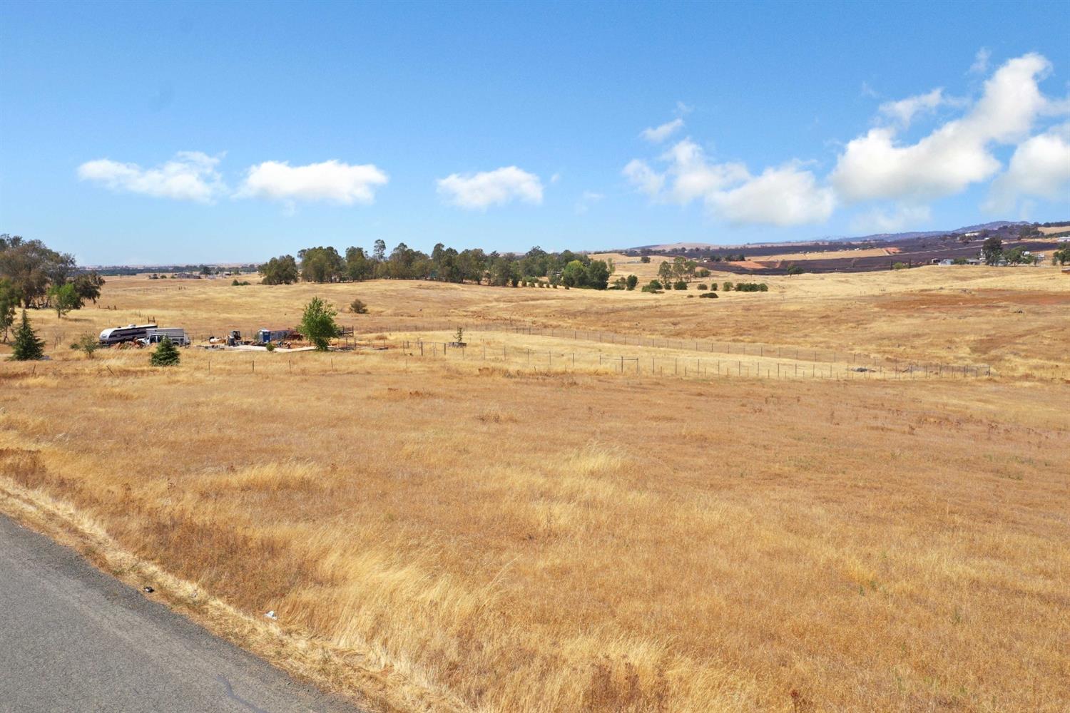 Hokan Lane, Wheatland, California image 8