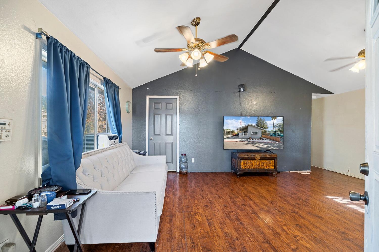 Detail Gallery Image 6 of 35 For 5100 N Hwy 99 Spc 209, Stockton,  CA 95212 - 3 Beds | 1 Baths