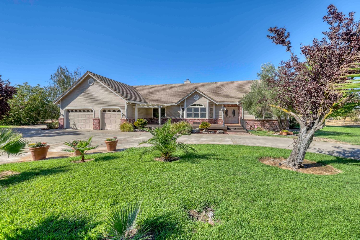 Photo of 9557 Alta Mesa Rd in Wilton, CA