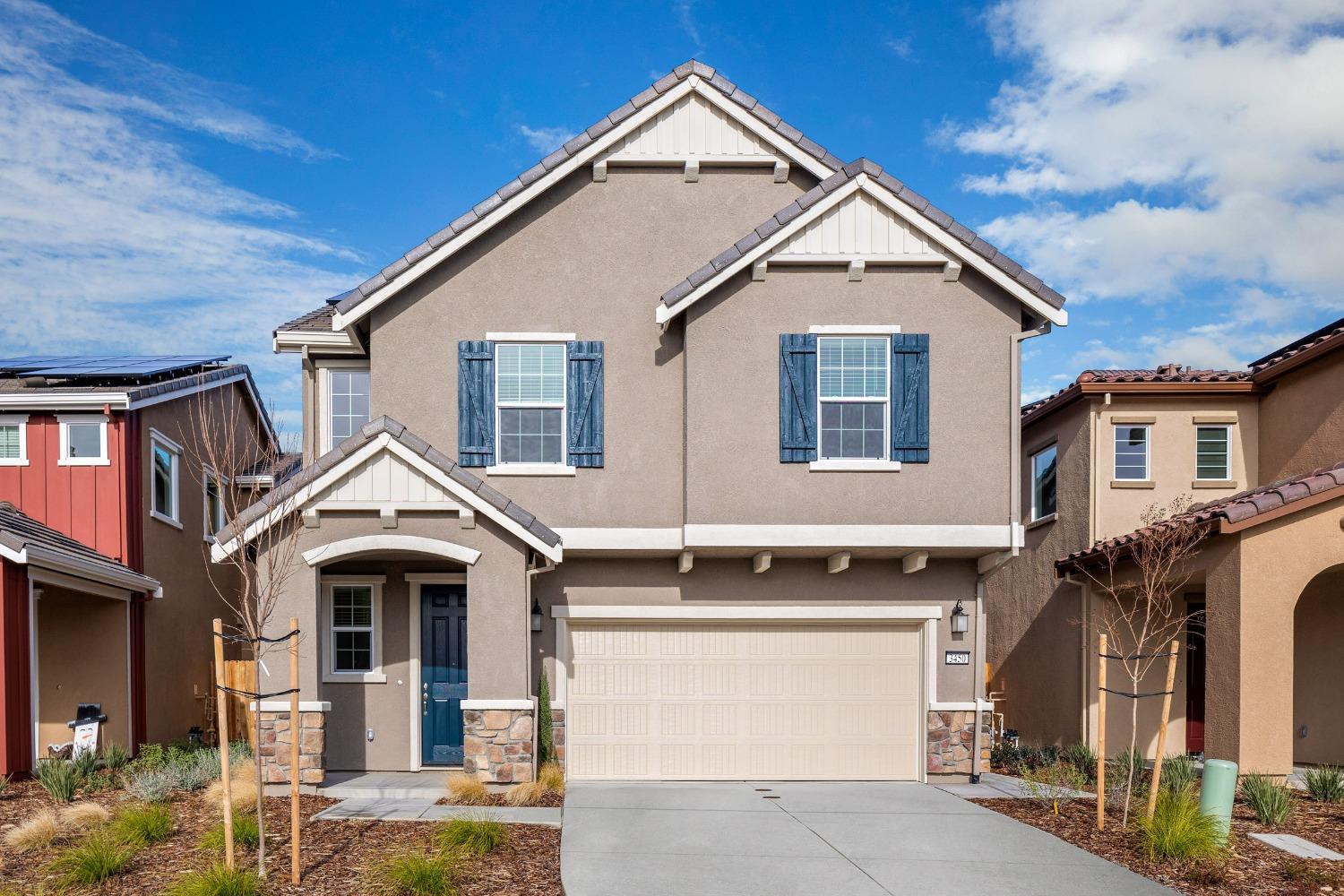 Detail Gallery Image 1 of 1 For 3450 Auburn Leaf Loop, Folsom,  CA 95630 - 4 Beds | 2/1 Baths