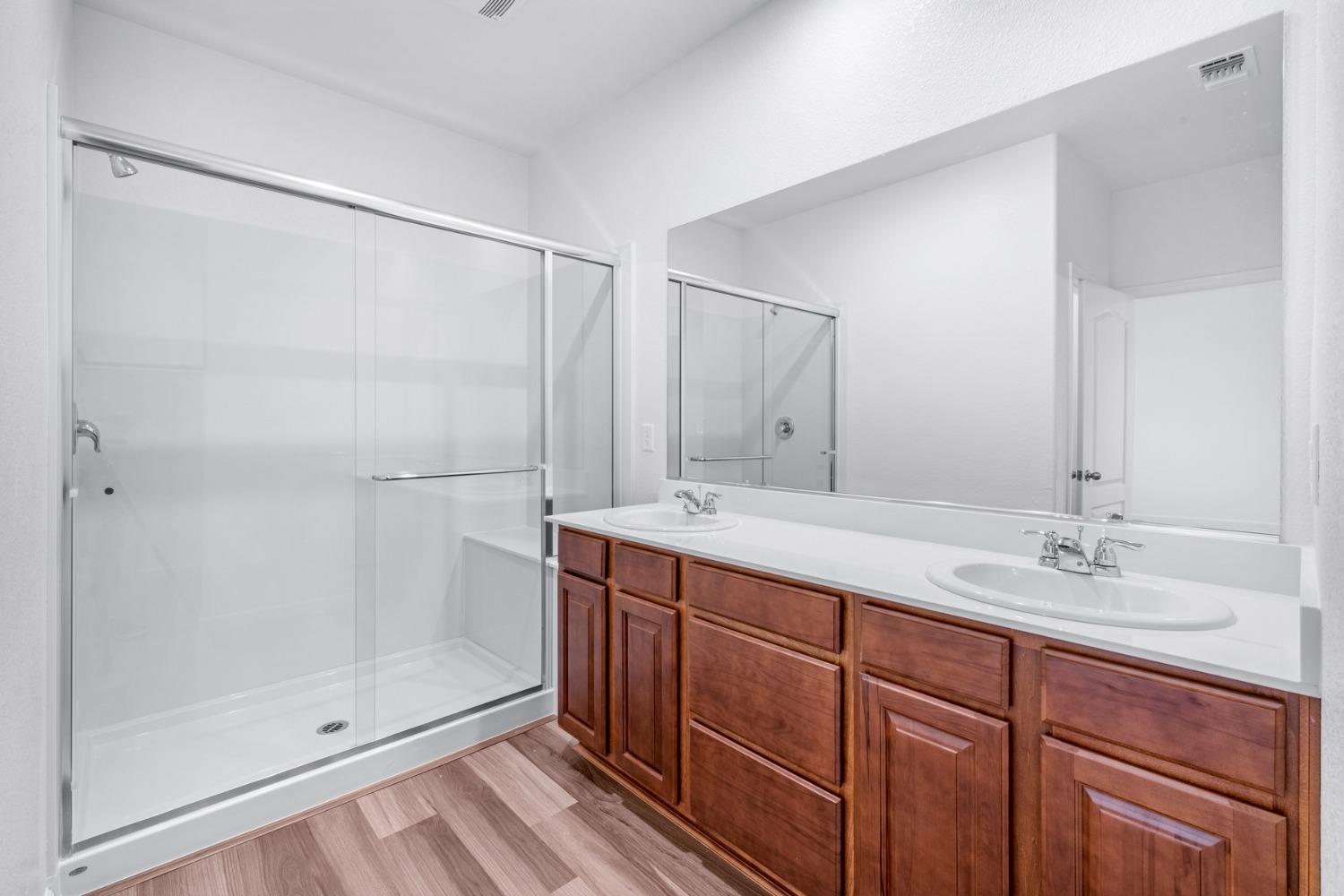 Detail Gallery Image 9 of 14 For 10461 Skynyrd Way, Stockton,  CA 95212 - 4 Beds | 2 Baths